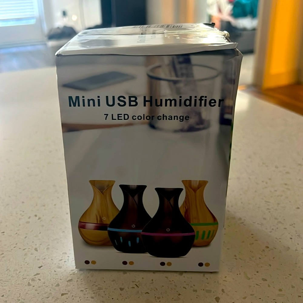 Mini USB humidifier